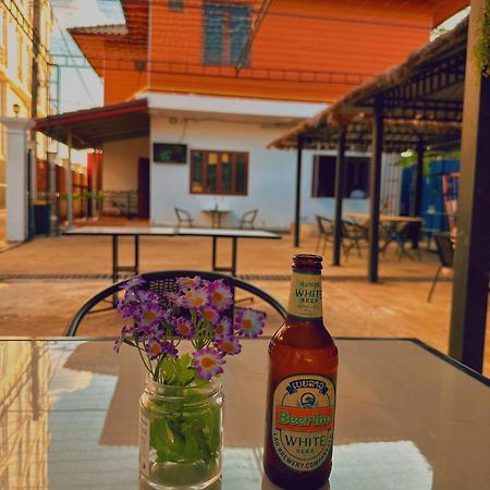 Venn Hostel В'єнтьян Екстер'єр фото